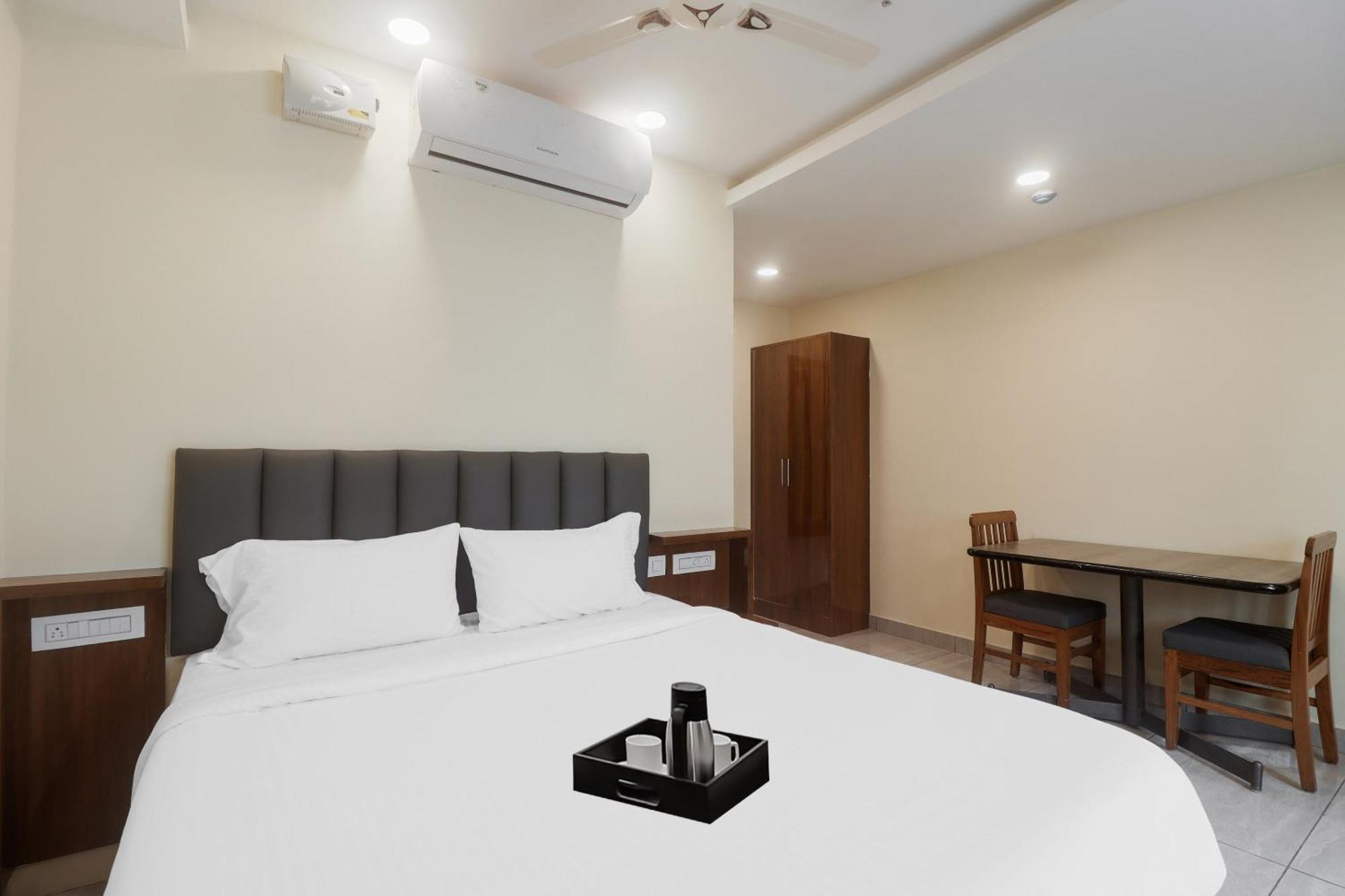 Townhouse Dj Grand Hotel Tirupati Exterior photo